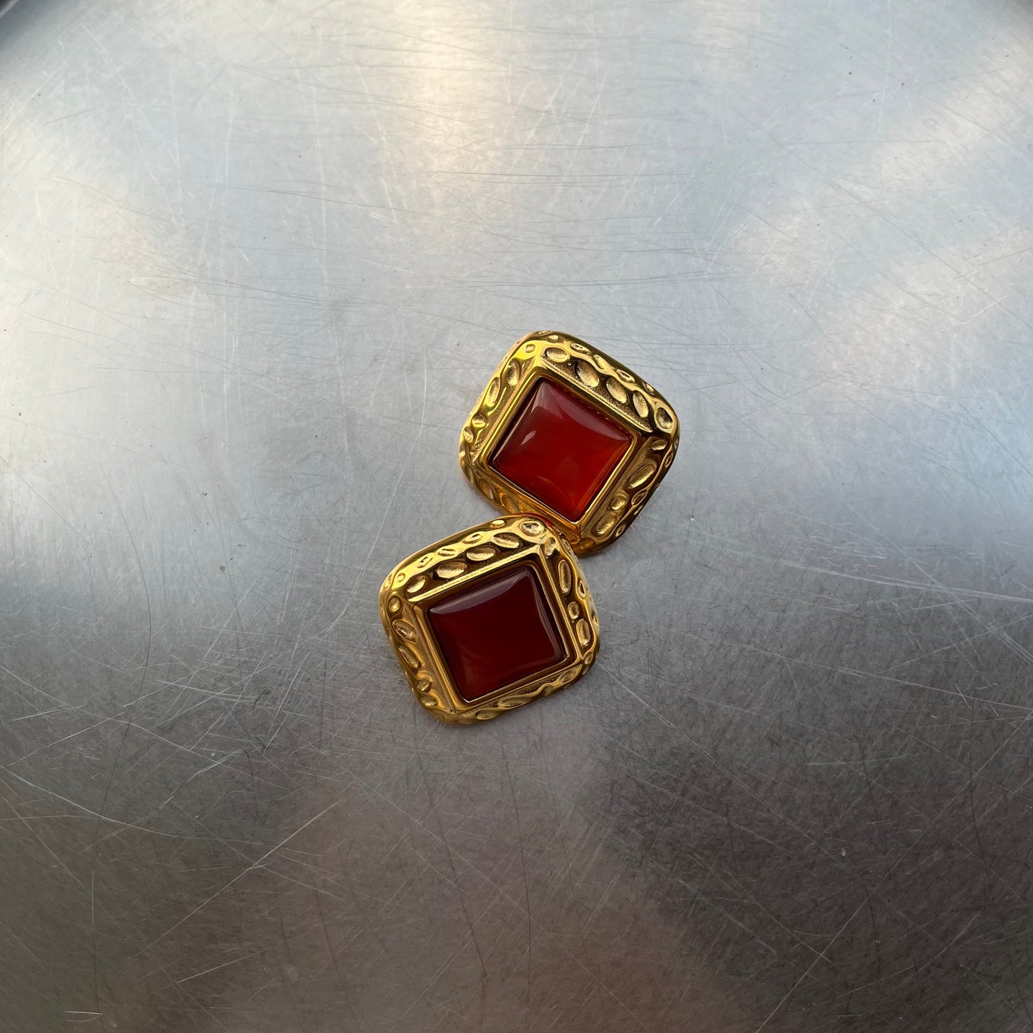 Rouge Earring